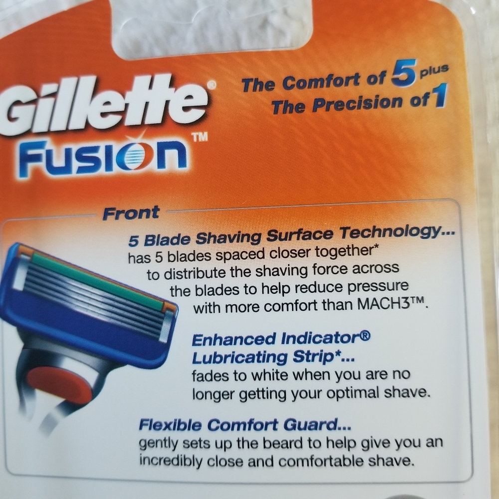 Gillette Razor Bundle. - Picture 4 of 7
